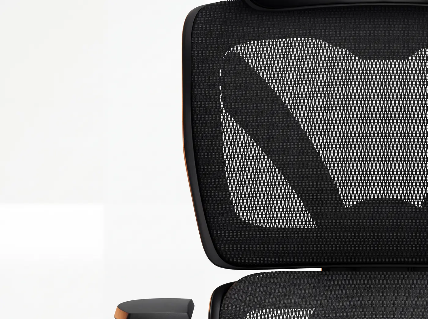 Close-up of the EOS AIR MESH backrest on the EOS AIR 600 gaming chair